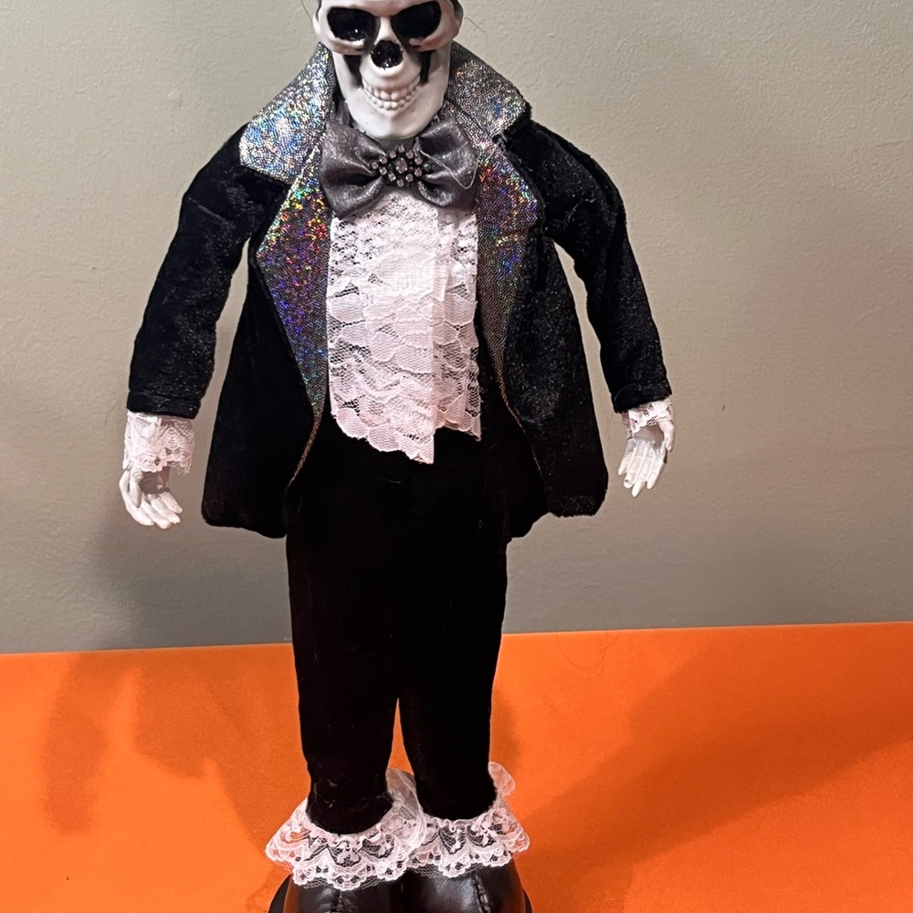 6/$25 Elegant Skeleton Figurine with Black and Silver Details - Picture 5 of 11